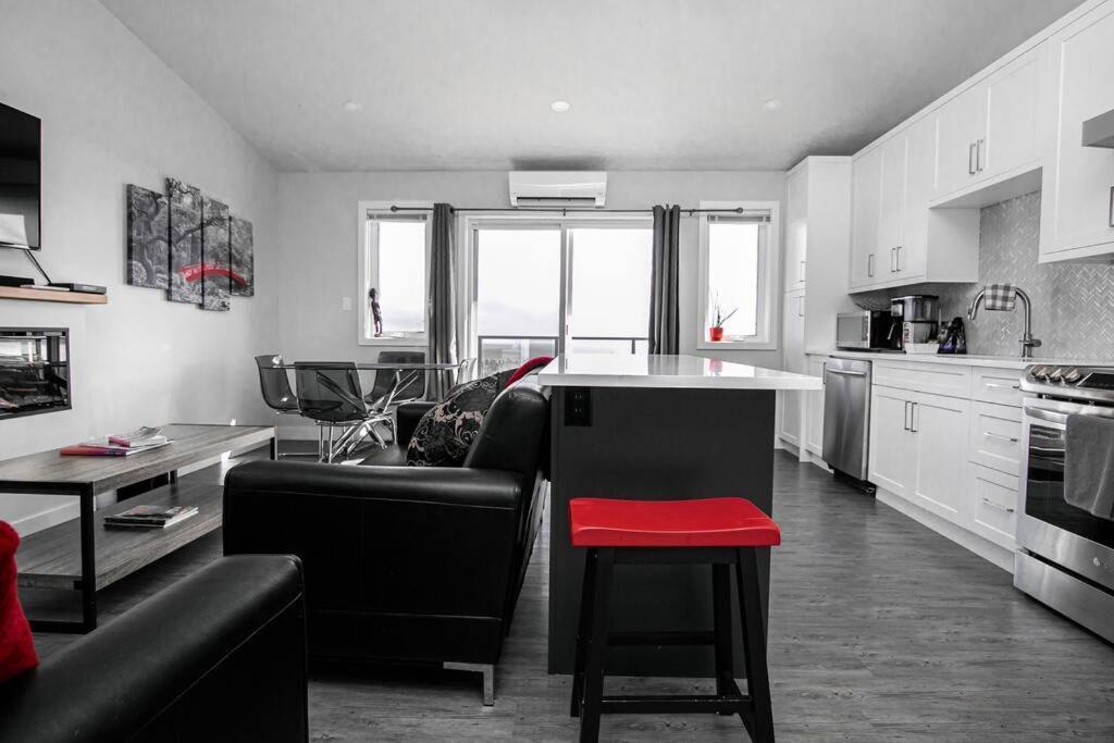 Appartement Eagle'S View Penthouse à Victoria Extérieur photo